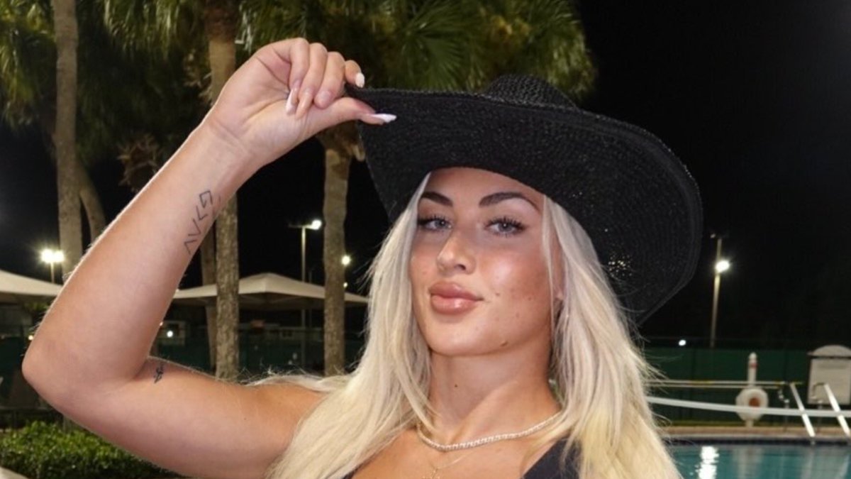 WWE Rookie Meghan Walker Stuns Fans with Swimsuit Snap